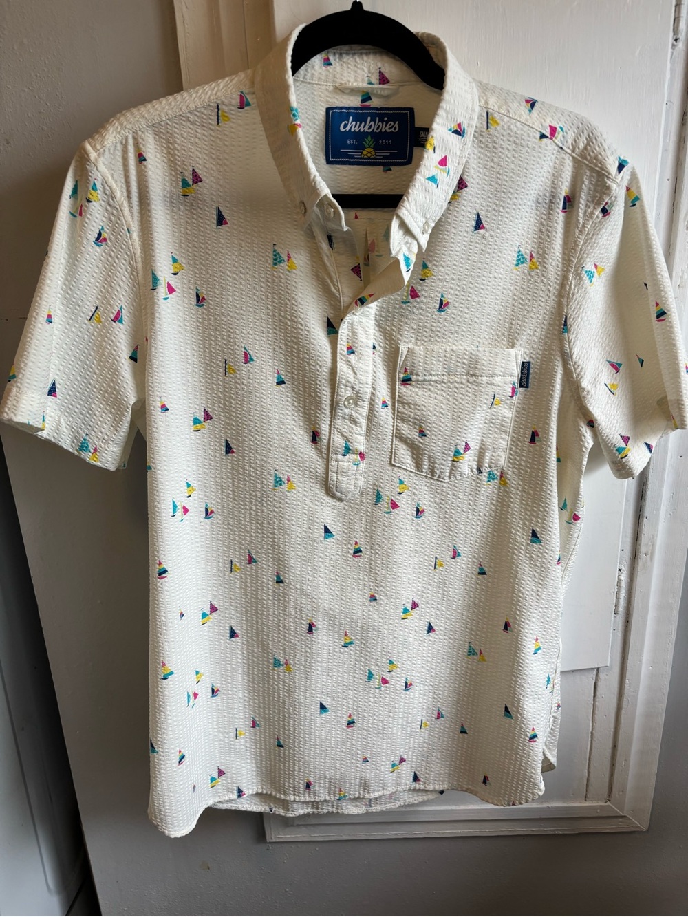 chubbies Cream Short-Sleeve Polo with Multicolor Sail Print